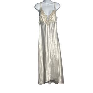 FLORA NIKROOZ Stella Gown Ivory Satin With Lace Detailing Sleepwear Size Large